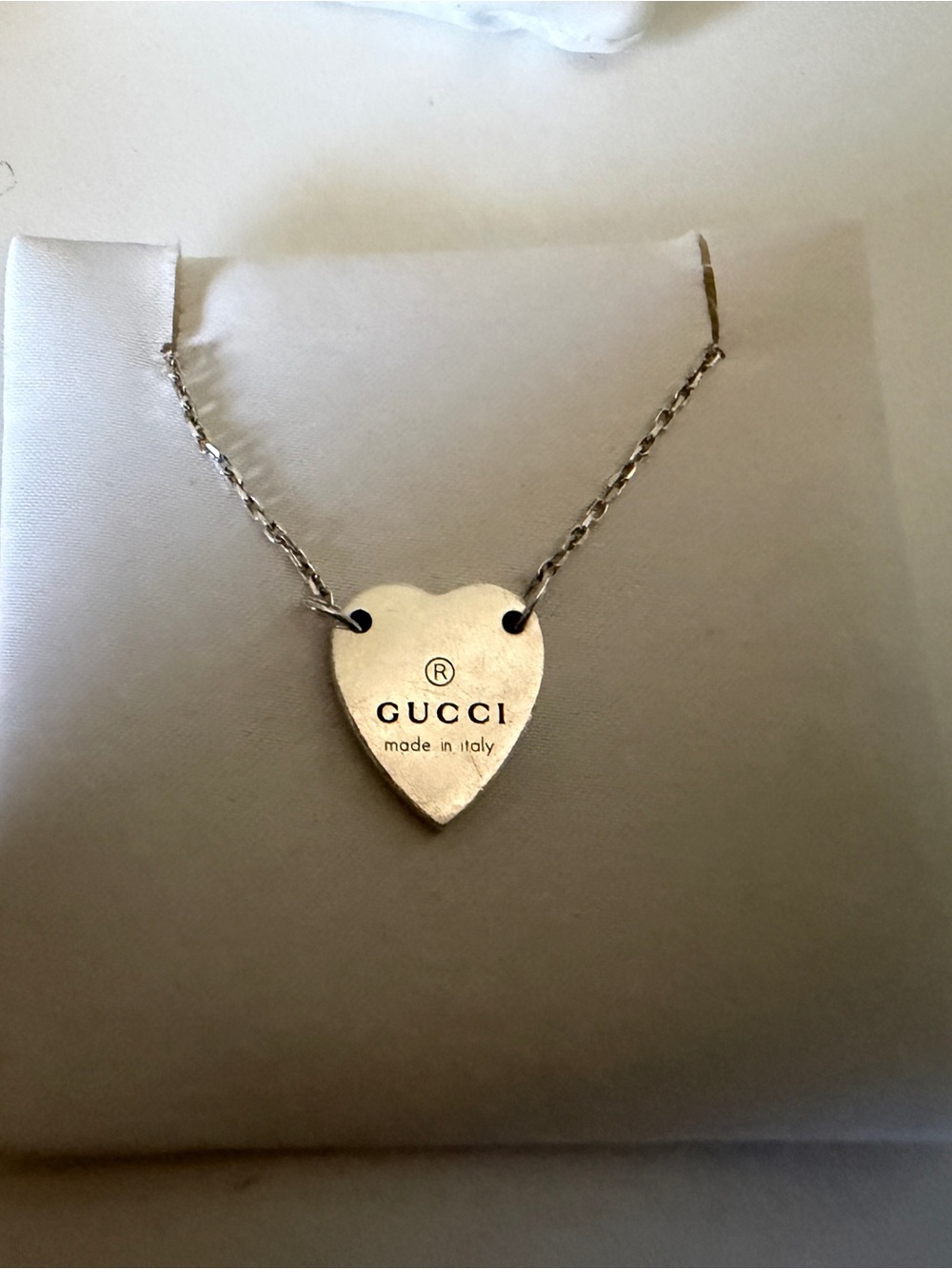 Gucci Silver Heart Logo Pendant Bracelet- Silver - Picture 4 of 4